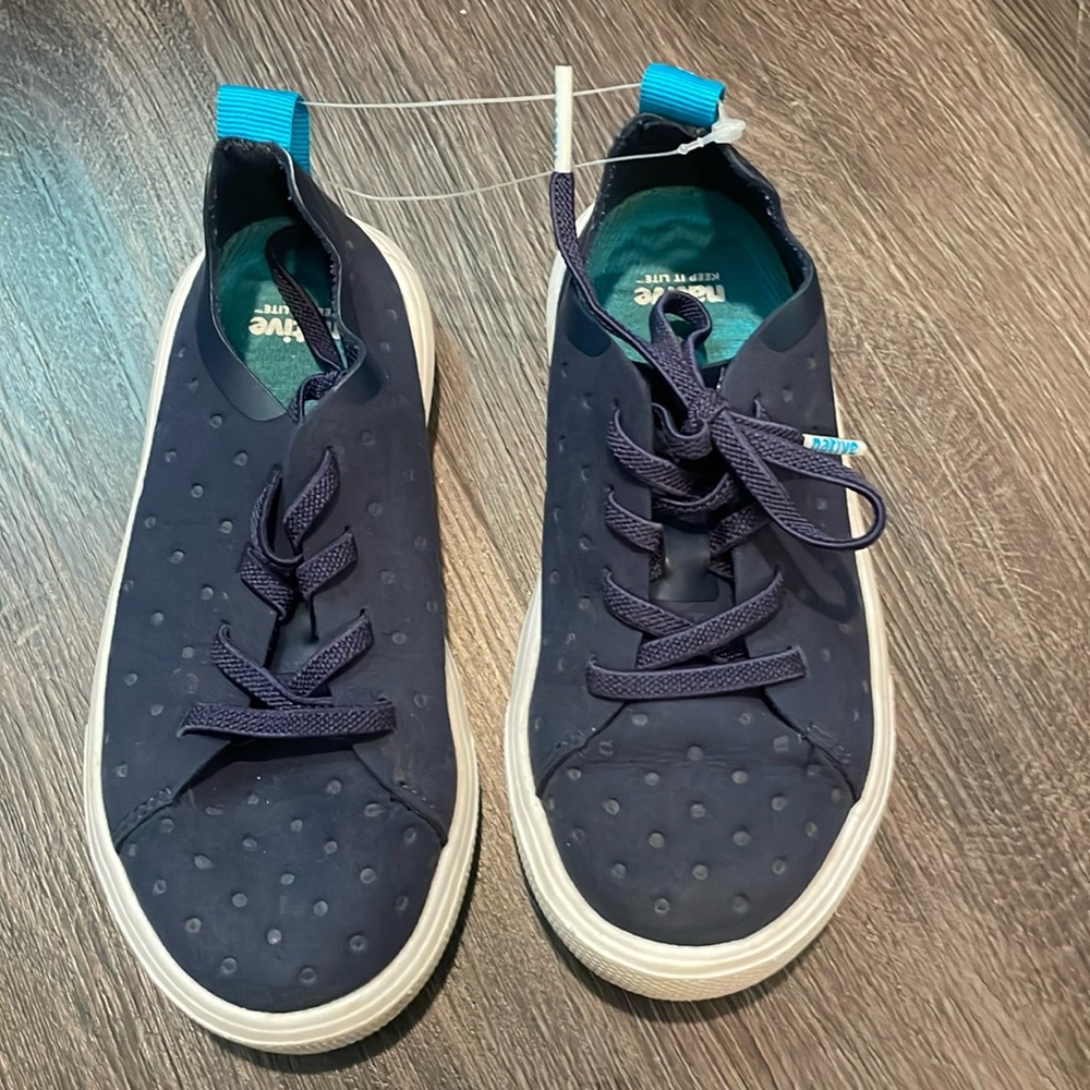 EUC Navy Native Sneakers Childs Toddler 9 🥰